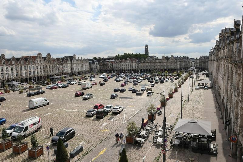 Hotel Les Trois Luppars Arras Exterior foto