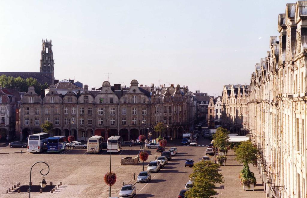 Hotel Les Trois Luppars Arras Exterior foto