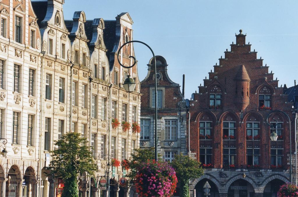 Hotel Les Trois Luppars Arras Exterior foto