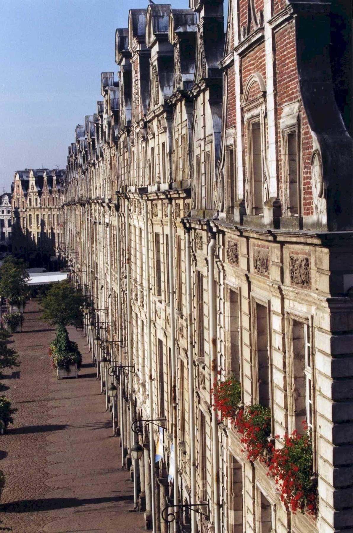 Hotel Les Trois Luppars Arras Exterior foto